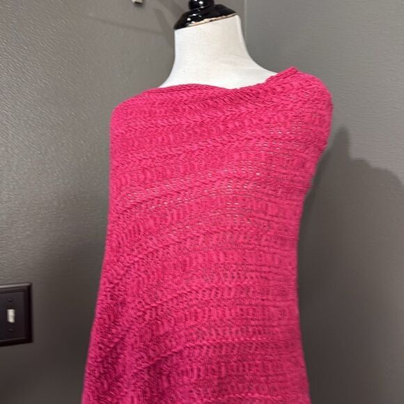 Chico's Hot Pink Tape Yarn Chunky Woven Convertible Poncho - Picture 3 of 13